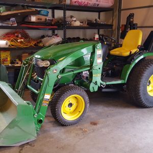 John Deere 2032r