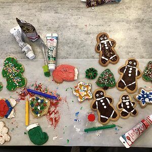 Decorating cookies