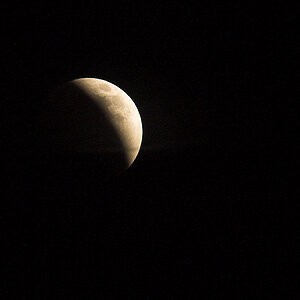 Moon_eclipse_X5156921_05-15-2021-001.jpg