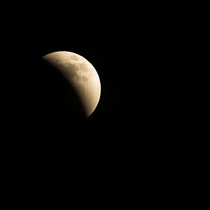 Moon_eclipse_X5156917_05-15-2021-001.jpg