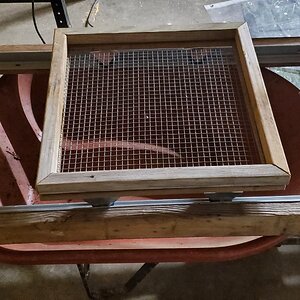 New Compost Sifter, sieve base