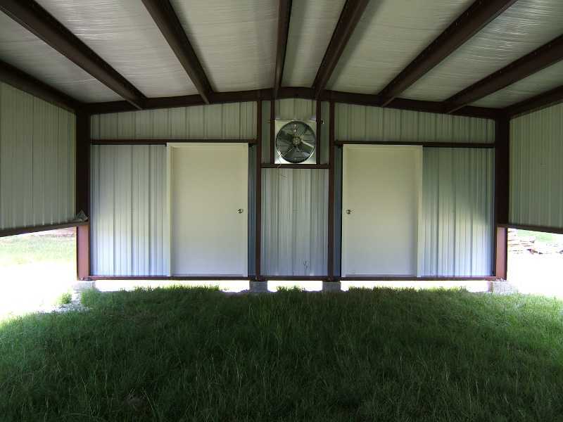 10901_barn_complete_inside.jpg