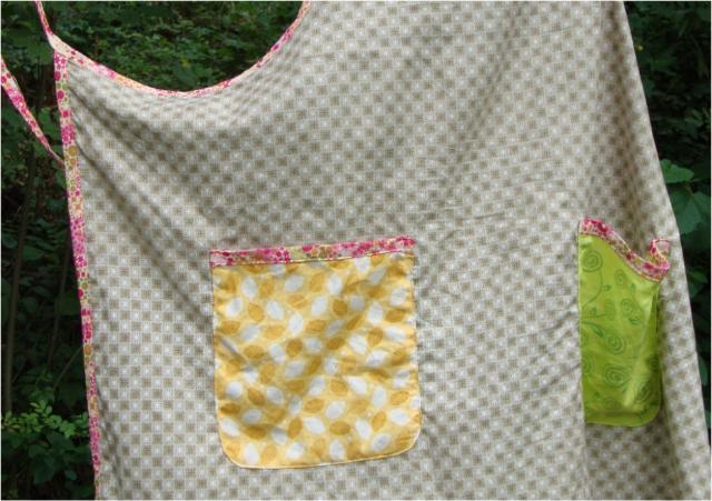 18203_apron2zoom.jpg