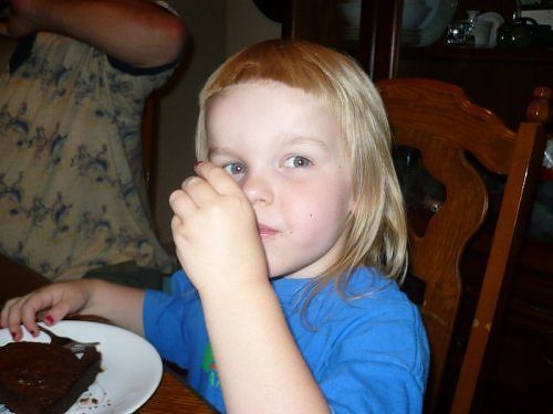 18368_amanda_haircut.jpg