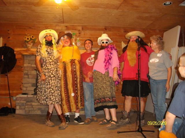 19588_10364_the_soggy_bottom_boys_in_drag.jpg