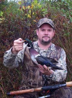 21297_baymen_moe_w_wood_duck_drake_101907.jpg