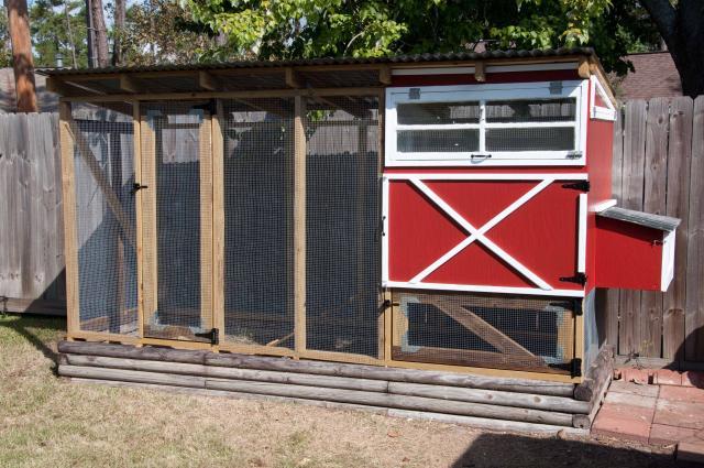 22514_101101coop_build6.jpg