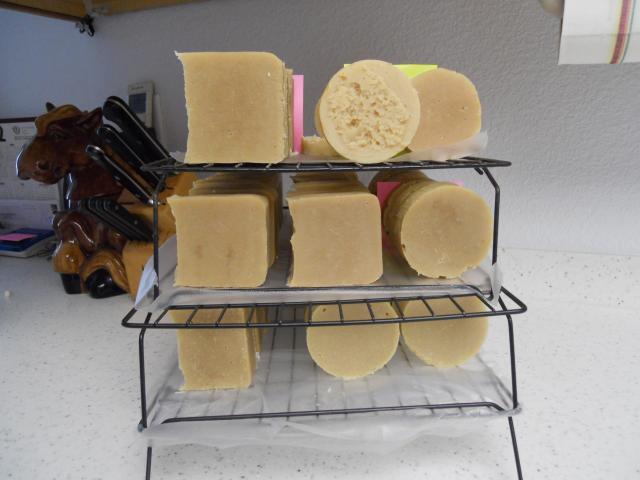 22635_ugly_soap_002.jpg