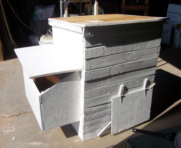 23941_coop_painted_shabby_shic.jpg