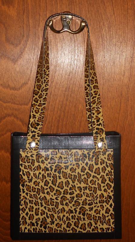 25270_duct_tape_purse.jpg