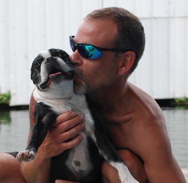 27420_bo_kiss.jpg