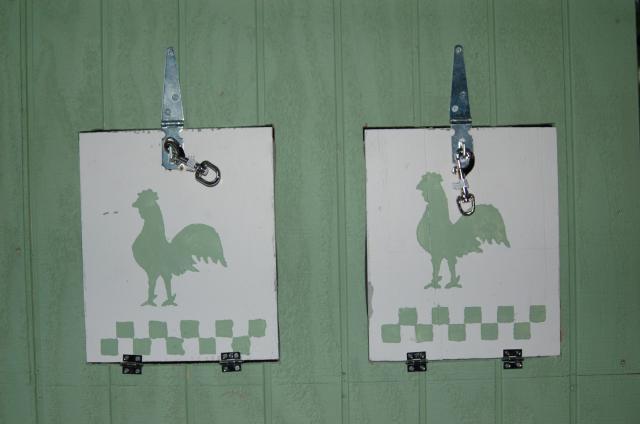 27831_eggdoorslock.jpg
