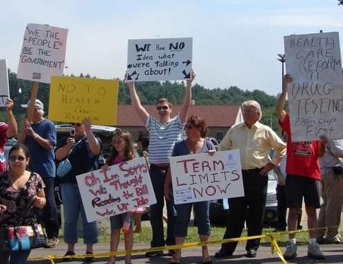 28521_protester-no-idea.jpg
