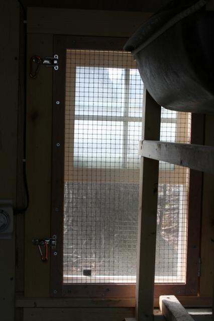 28784_inside_windows_015.jpg