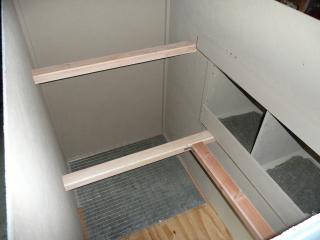 30176_hen_house_interior_3.jpg