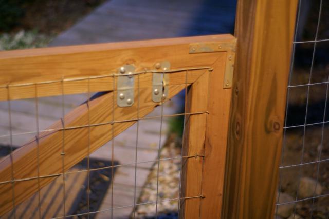30659_yard_and_pets_and_fence_042.jpg
