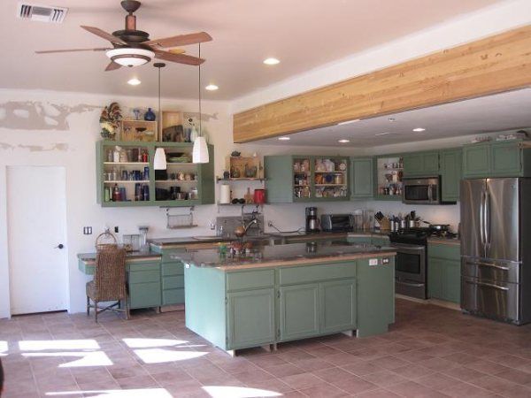 36979_whole_kitchen_2.jpg