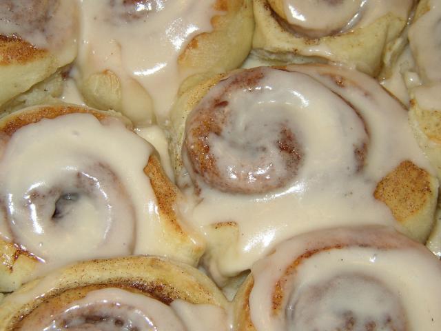 37262_cinnamon_rolls.jpg