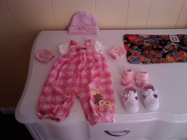 40643_carlys_coming_home_outfit.jpg