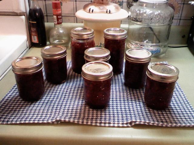 40643_first_batch_of_canned_strawberry_jam.jpg