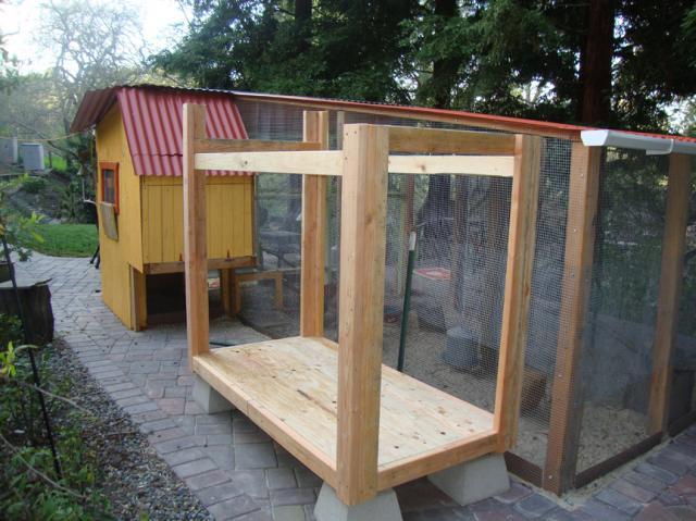 41441_teenager_coop_side_view_320.jpg
