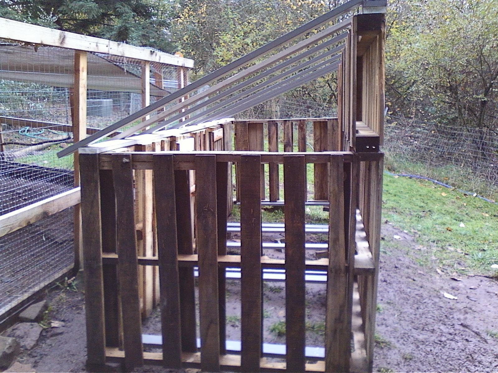 44142_palletcoop3.jpg