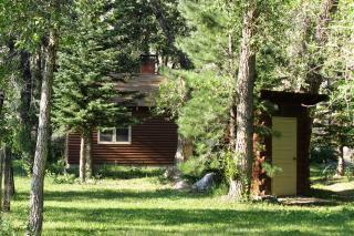 44717_cabin_outhouse_aug08.jpg