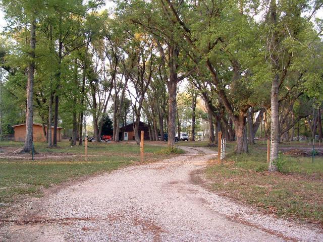 46932_property_main_from_gate.jpg