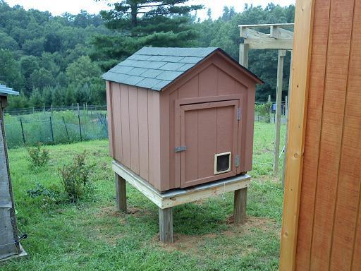 47585_coop_hut.jpg