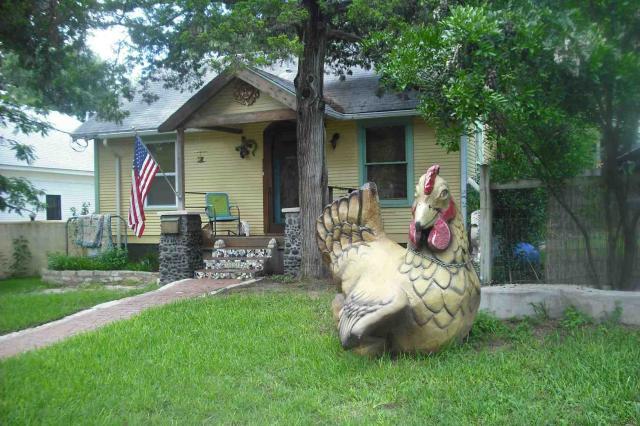 47849_chained_chicken_small.jpg