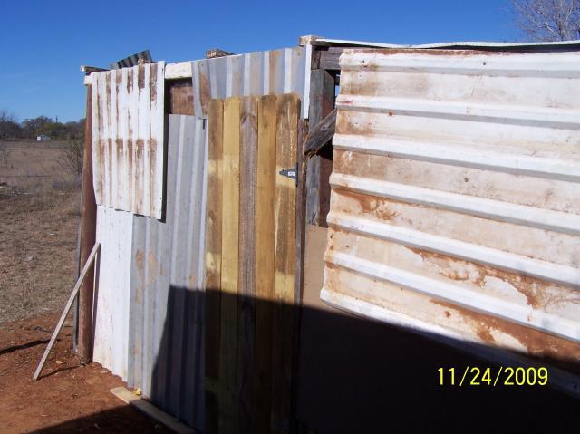48549_door_side_of_coop.jpg