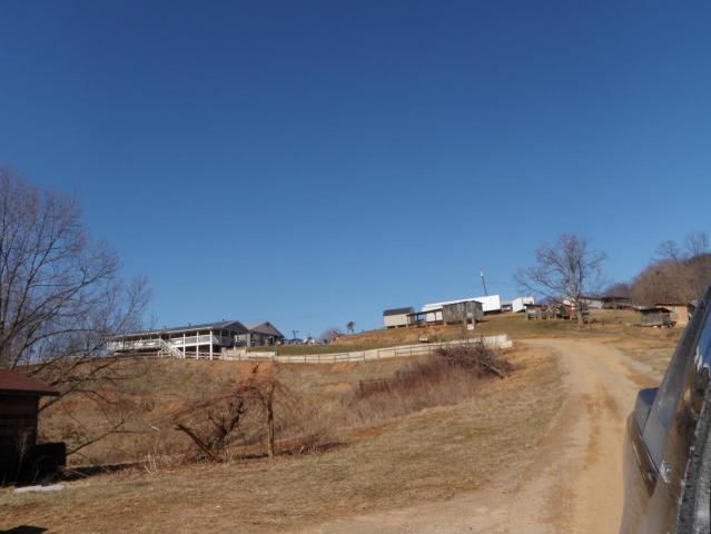 49600_waynewilson_farm_mountain.jpg