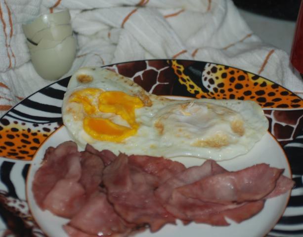 53724_greeneggsnham.jpg