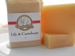 5920_lily_n_cantaloupe.jpg