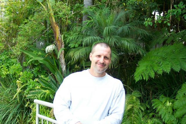 6008_hubbyactuallysmiling.jpg