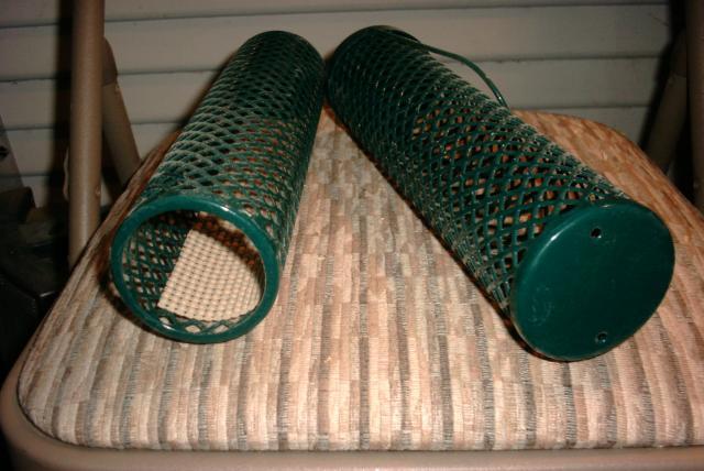 67305_bird_feeders_1.jpg