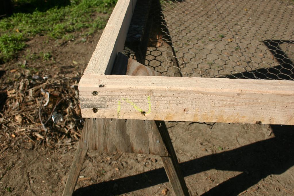 67305_panel_screwed_corner.jpg