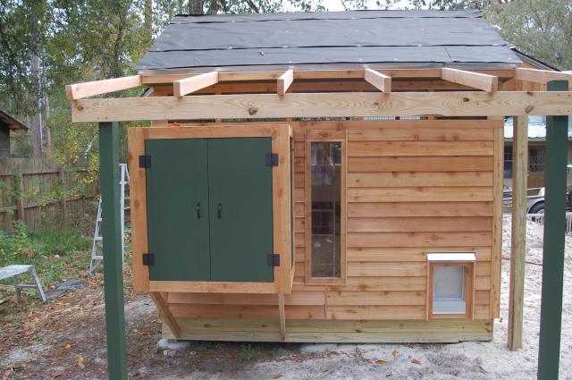 69010_bantam_coop-shed_roof-storage_006.jpg