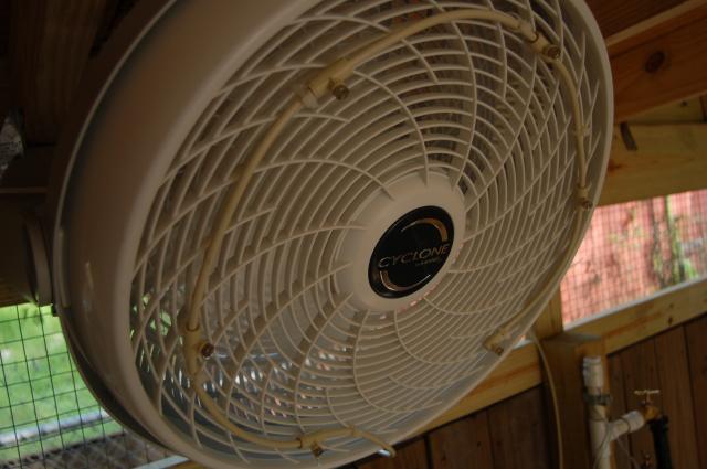 69010_coop-shade_cloth_mist_fan_005.jpg