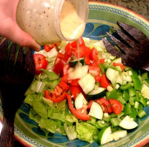 8175_panzanella_salad_046.jpg