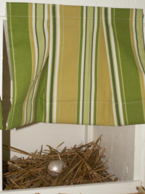 85309_nest_box_curtain.jpg