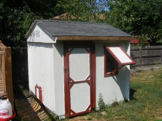 90013_hen_house_1.jpg