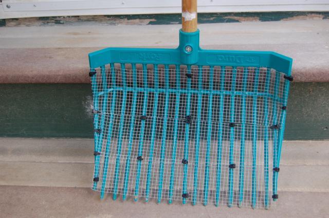 My homemade sand sifter *PICS*  BackYard Chickens - Learn How to