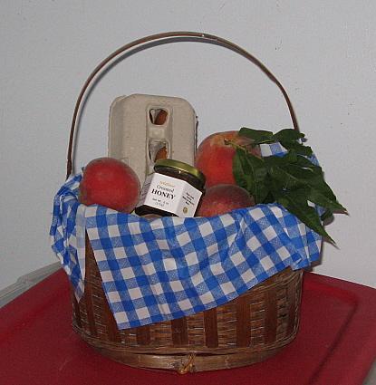 9332_peach_baskets_eggs_n_honey.jpg