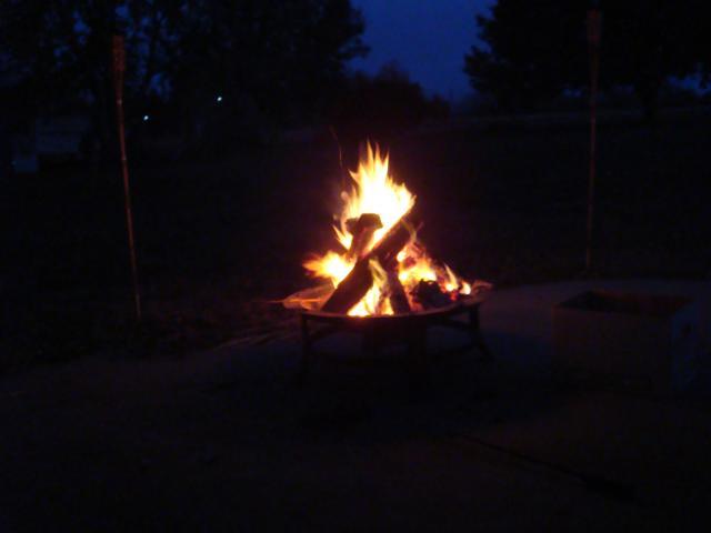 99406_backyardfireoct1.jpg
