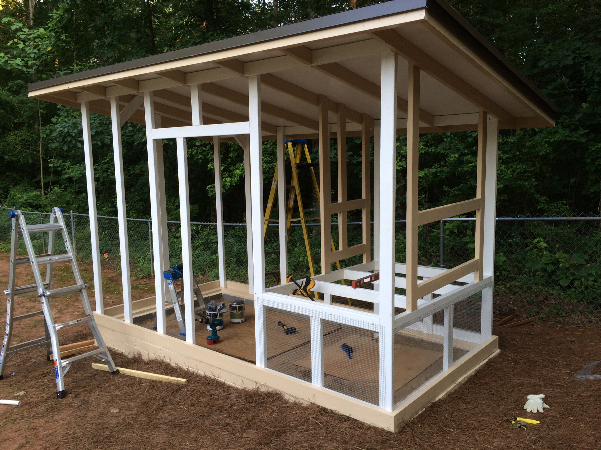 06/16/2014 All framing completed and started installing hardware cloth.