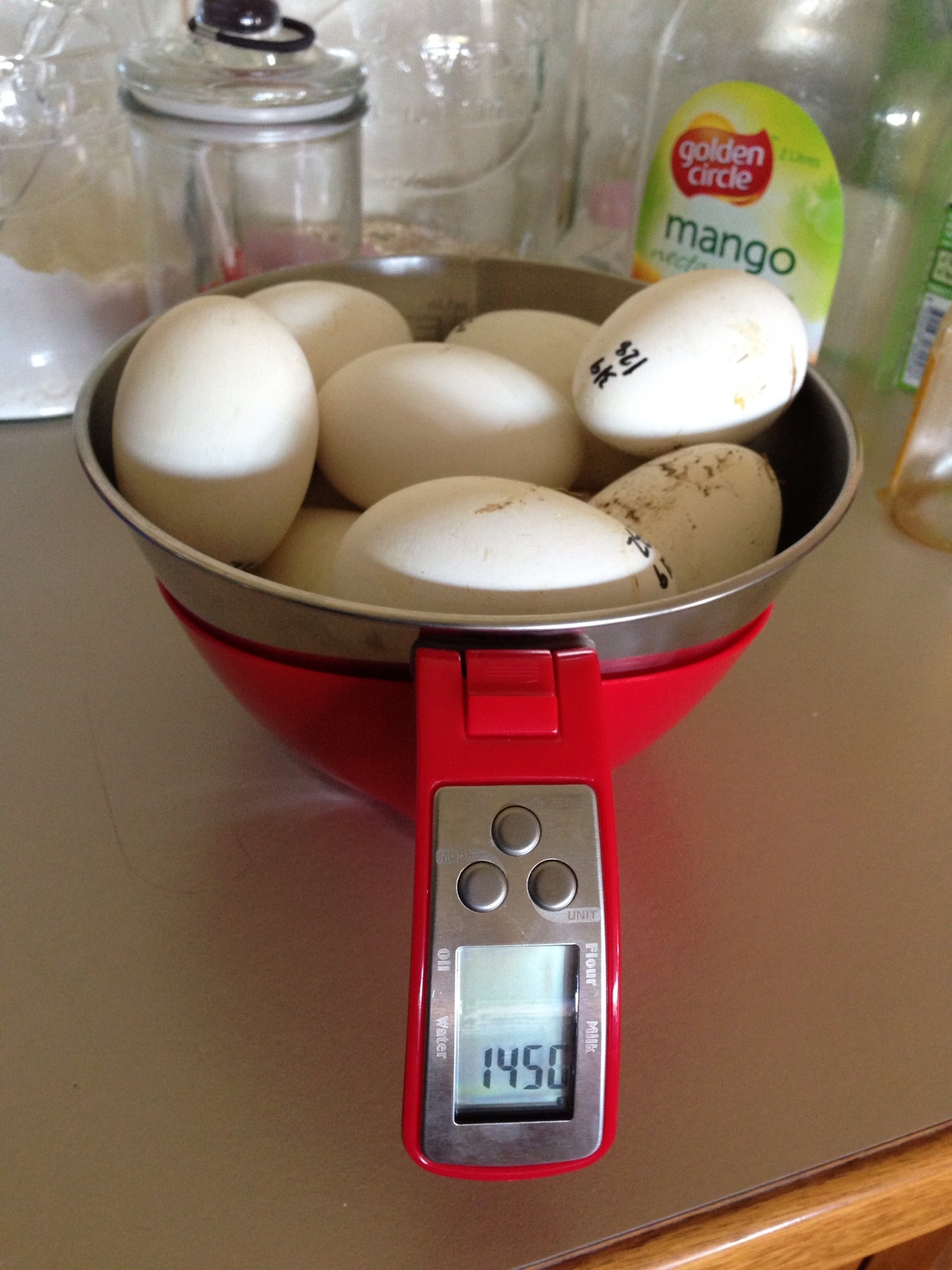 10 eggs weighting a grand 1450 grams