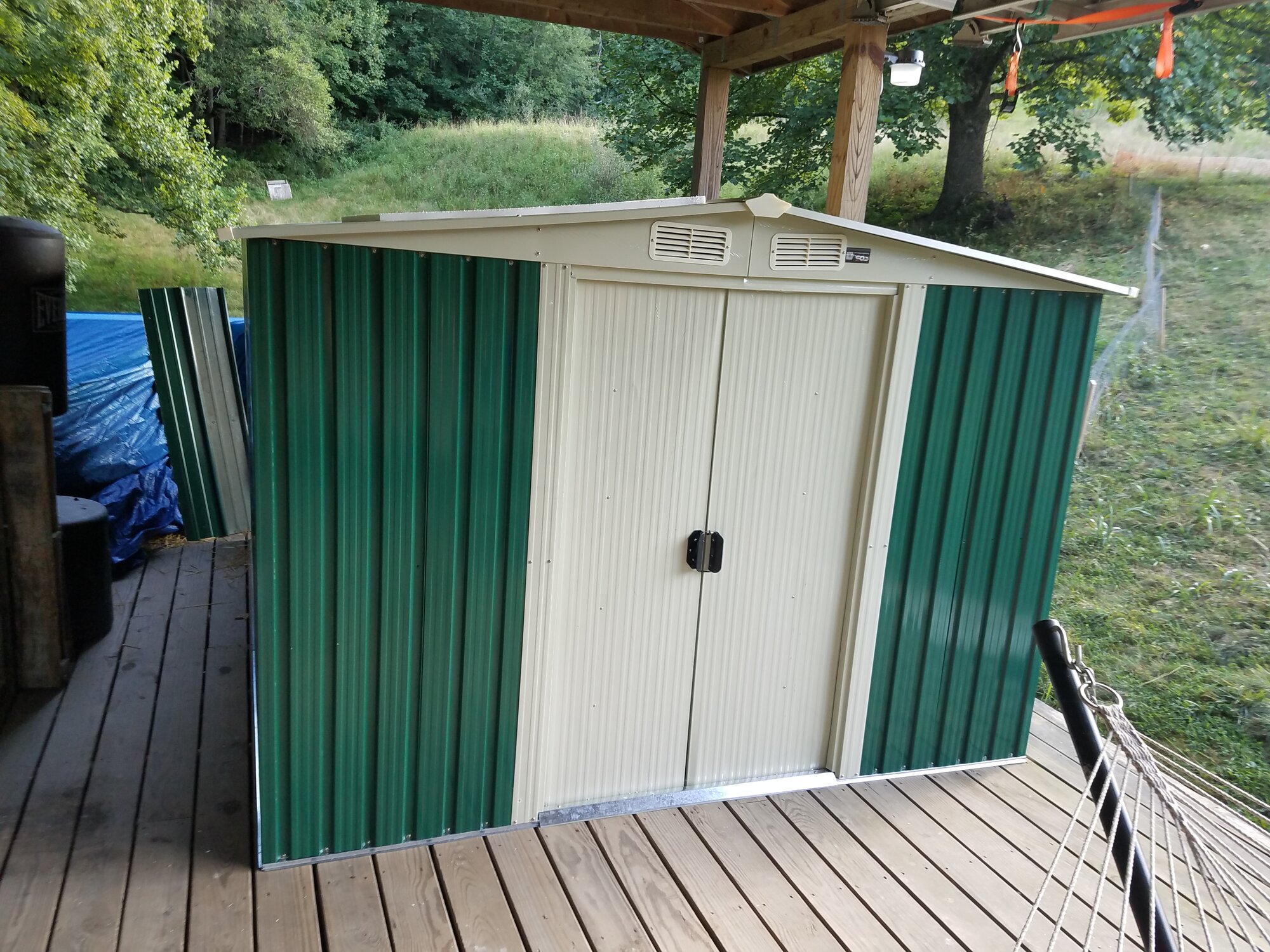 10' x 8' shed with closed doors