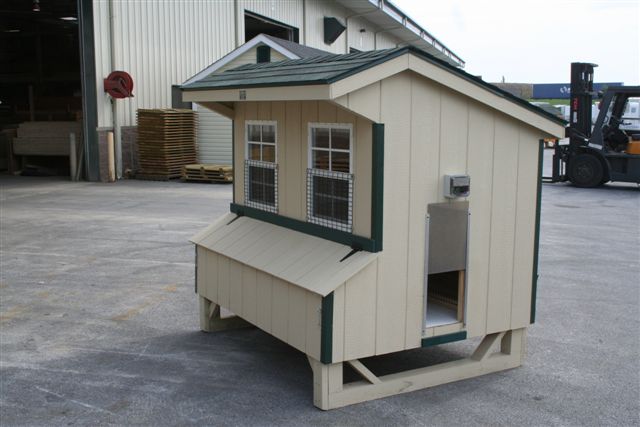 5 x 6 Chicken Coop with Painted LP SmartSide with automatic "Dusk-to-Dawn" door
