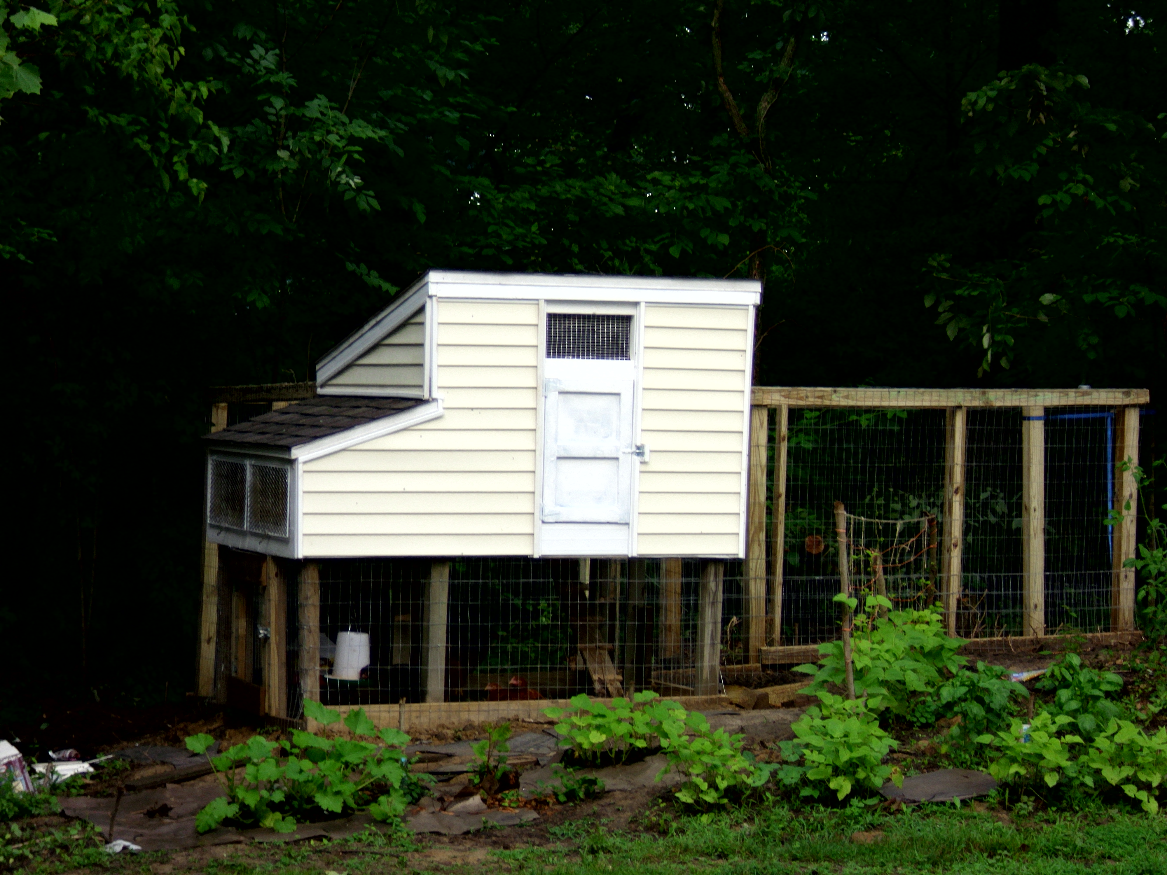 5x7 playhouse coop with 8x16 covered run
